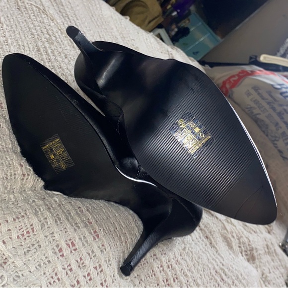 Black thigh high boots - Picture 2 of 10